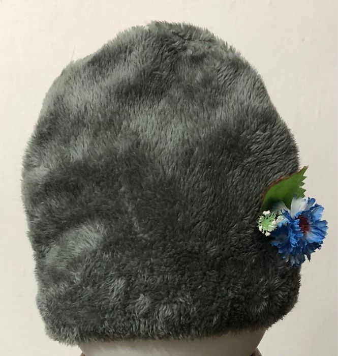 Детско калпаче в сиво