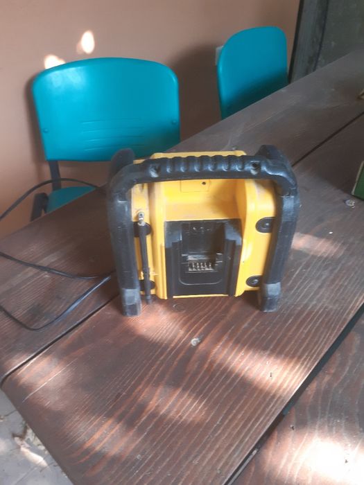 Radio de șantier Dewalt DCR 019