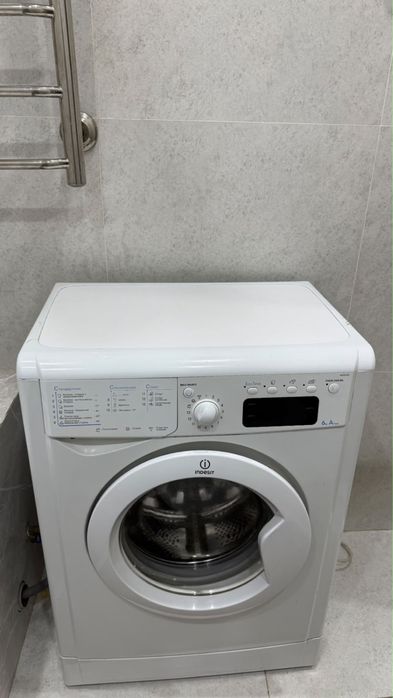Стиральная машина рабочая Indesit