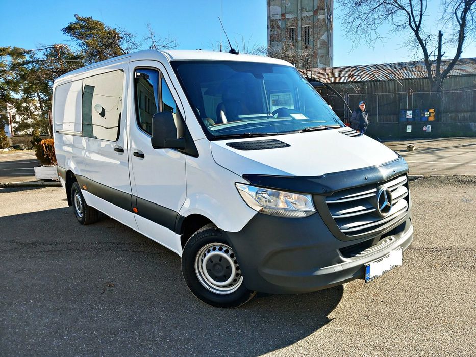 Mercedes Sprinter / 8+1 locuri / 2018 / ALB / Incalzire Auxiliara