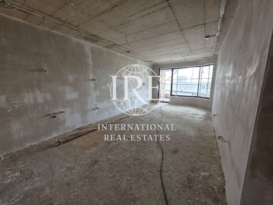 Продава се Тристаен апартамент в Варна, Чайка - 110 кв.м за 1391 €/кв.м - Снимка #2