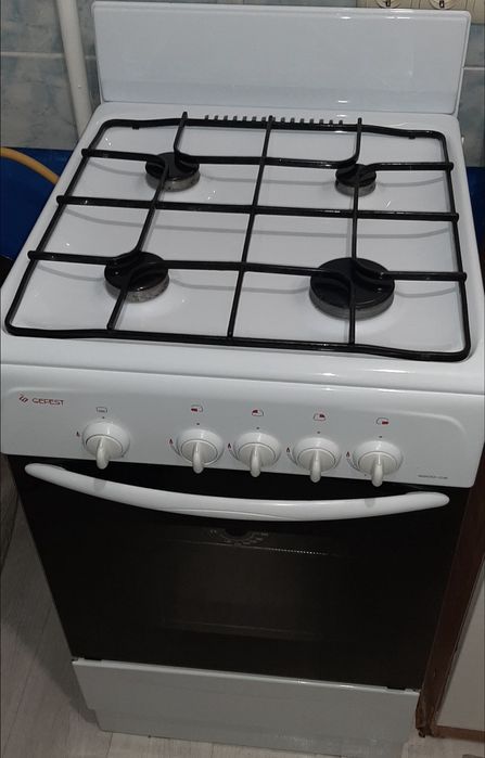 Продам газ плиту