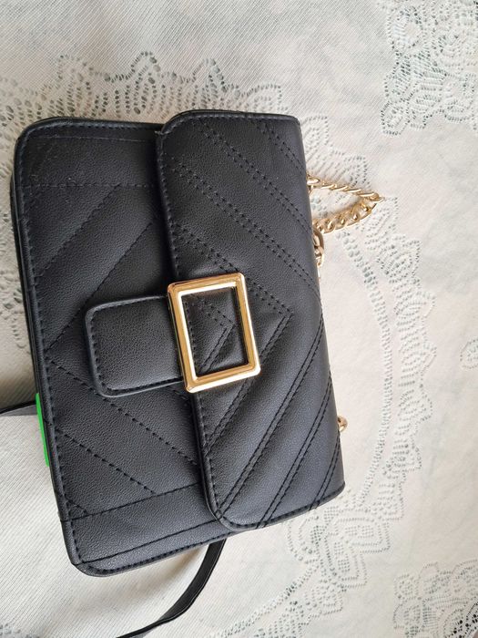 Кожено яке и дамски чанти