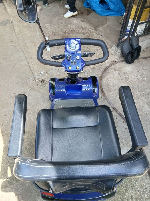 Scuter electric .