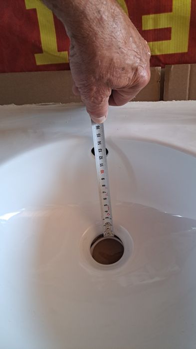 Раковина фарфоровые фирменная