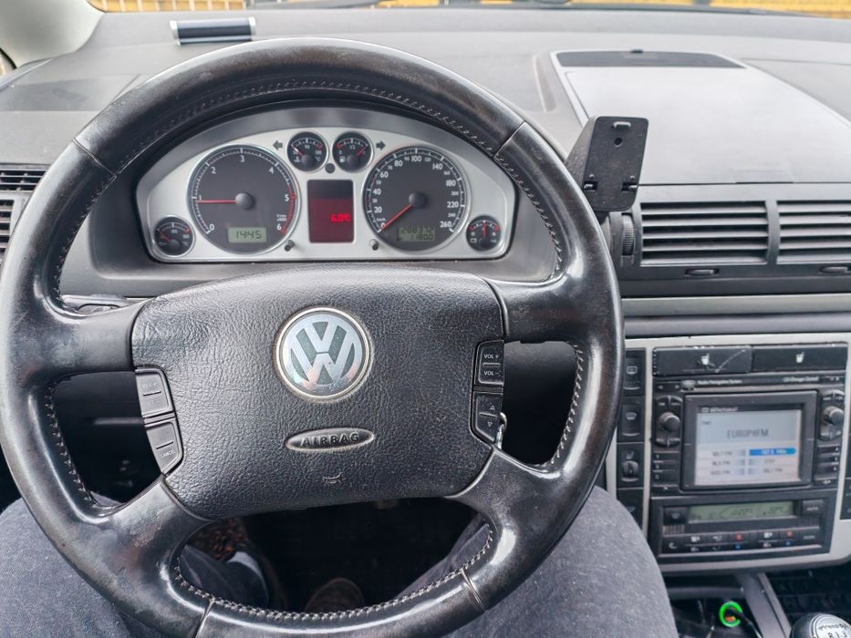 Cazare VW Sharan