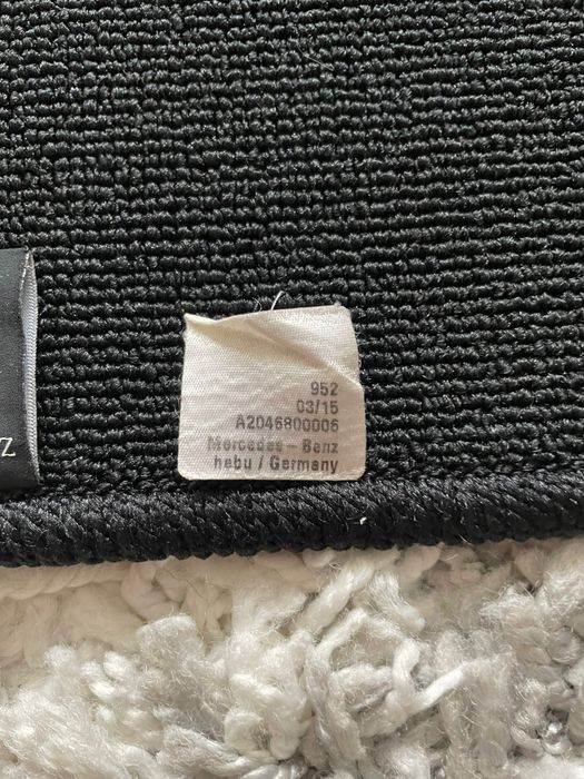 Covoras/mocheta/ tavita protecție originala Mercedes-Benz C class w204