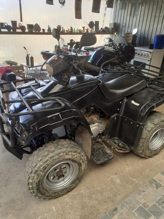 Vând atv Loncin 230