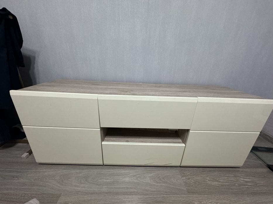 Продам Сервант мебель Стенка
