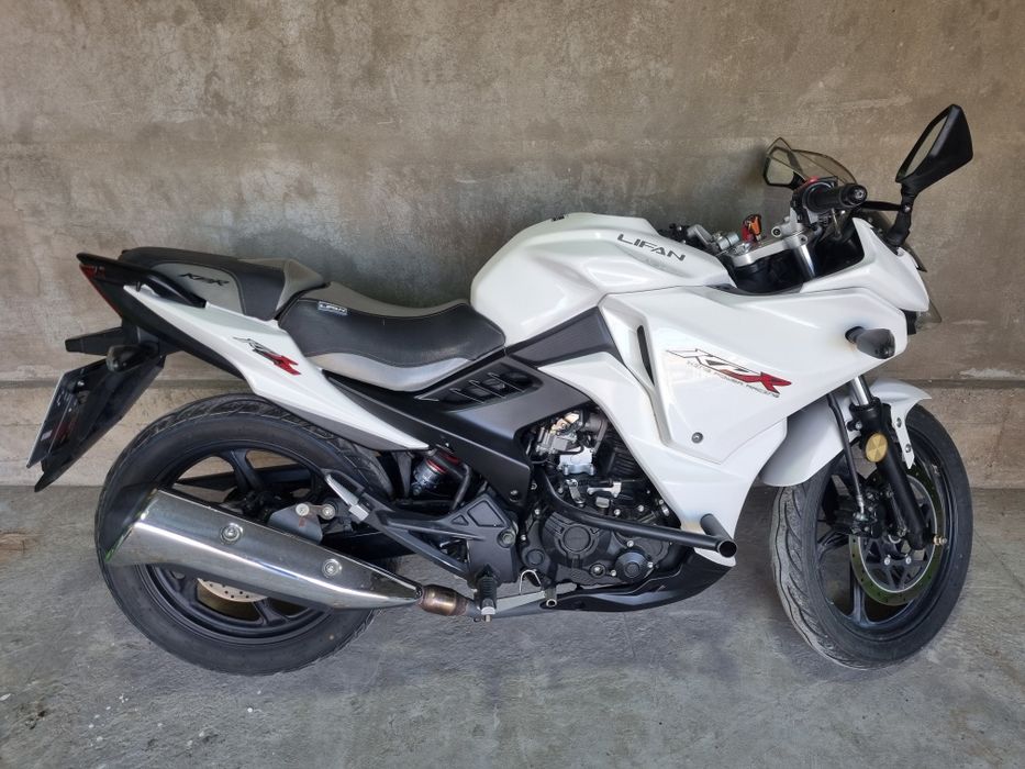 Продам мотоцикл Lifan KPR200