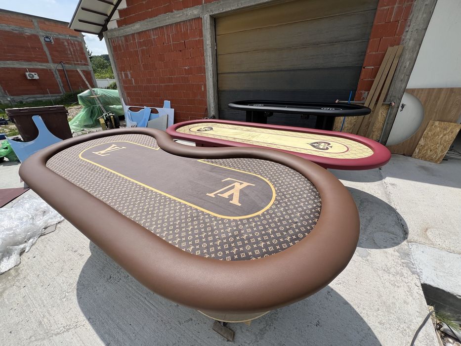 47 mese poker stoc noi si second hand pe CustomTables.eu #mesepoker #masapoker #scaunepoker #jetoanepoker