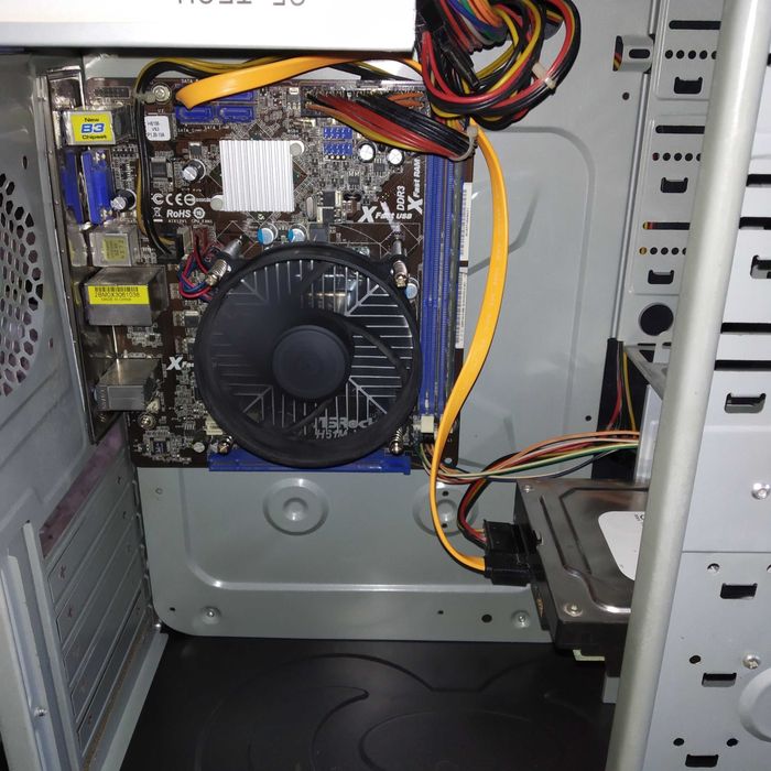 Kompyuter keys sotiladi 5 dona bor