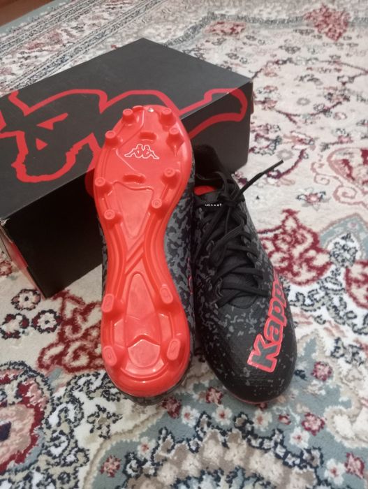 Футболный бутсы сатылады