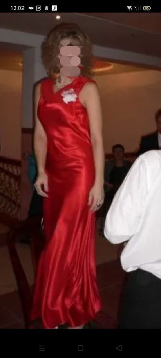 Продам нарядное платье