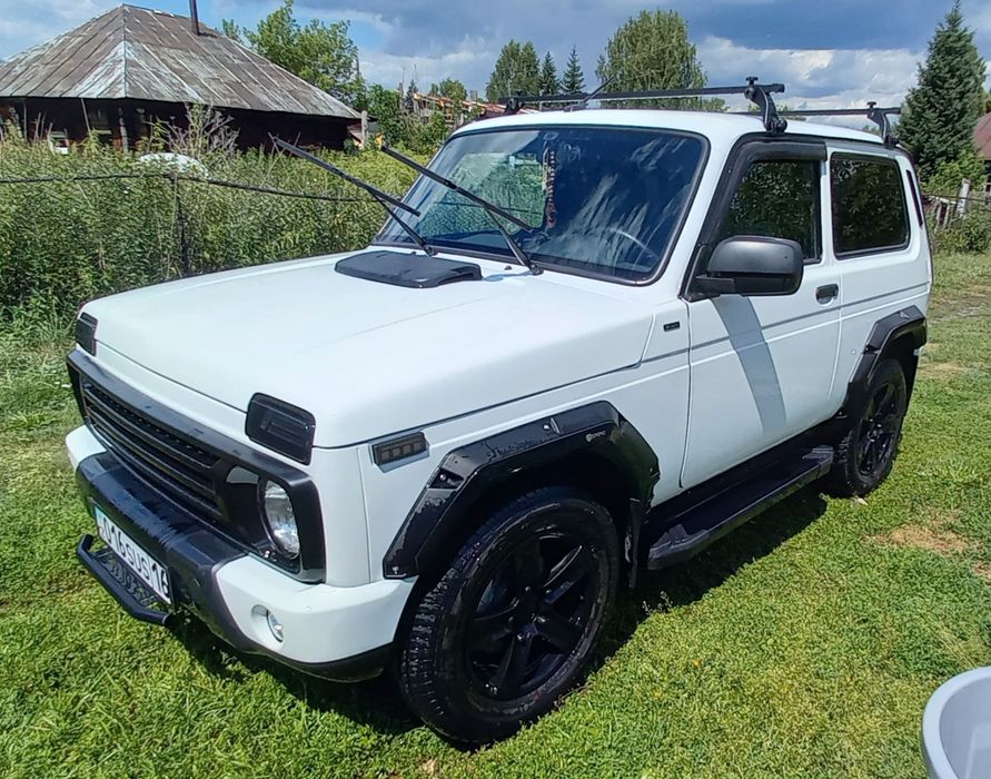 Продам ниву урбан блэк