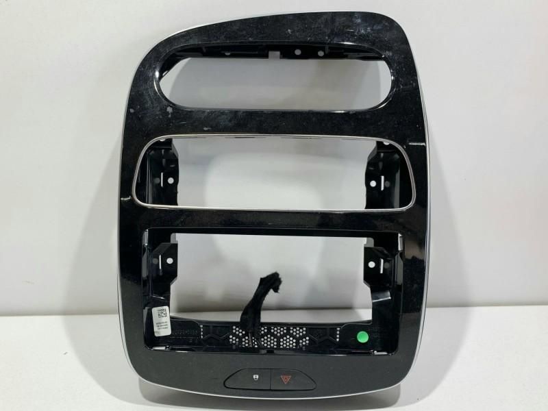 Ornament / trim / rama bord Renault Clio 4 facelift 682605325R Berlina