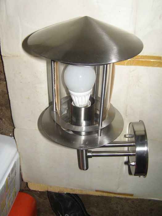 Lampa de perete deosebita
