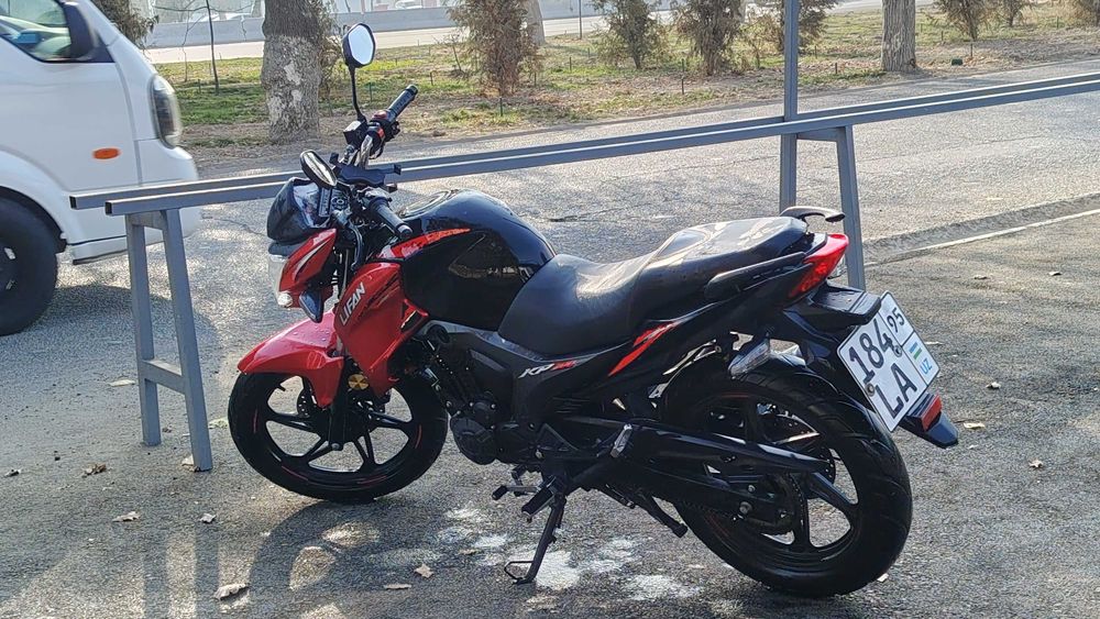 Мотоцикл Lifan KP200