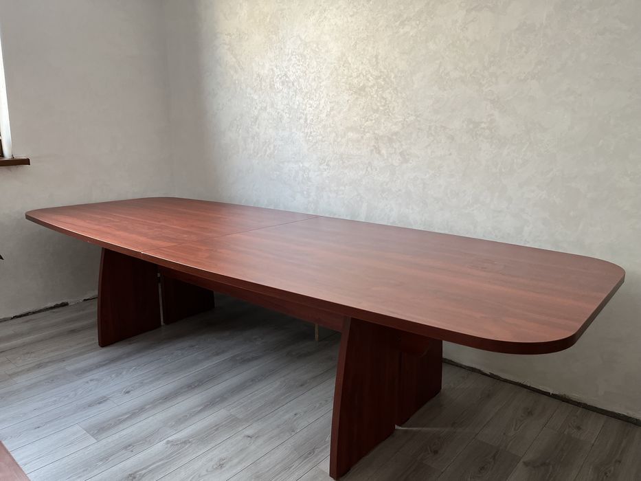 Срочно продам стол