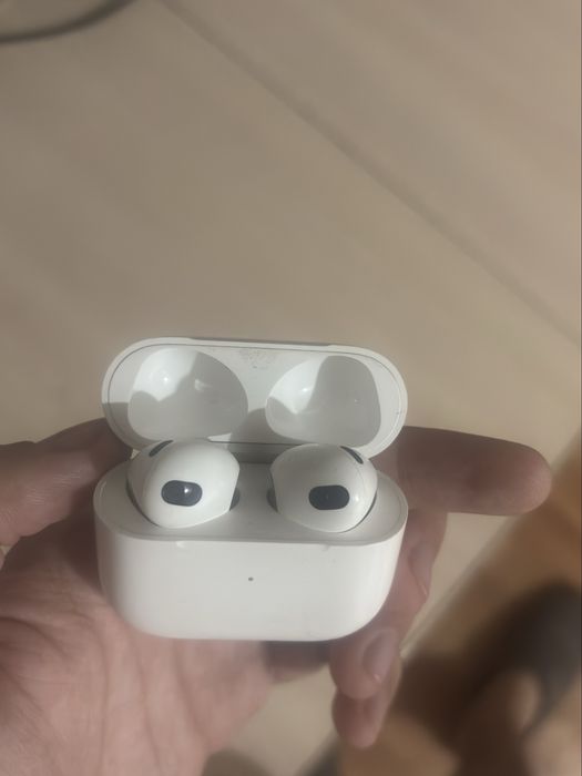 Продам AirPods 3 оригинал