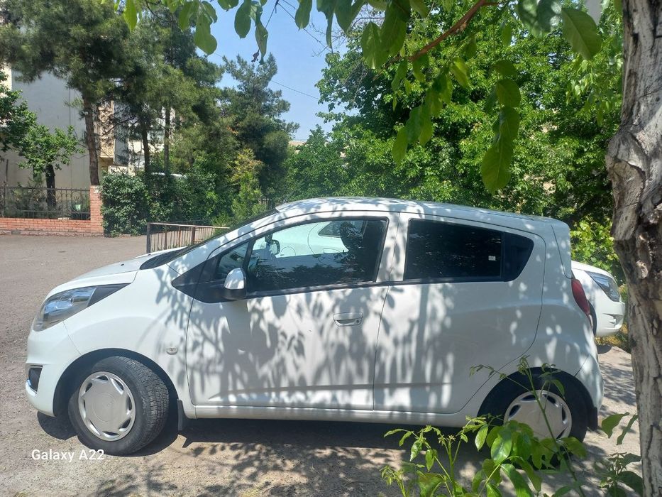 Спарк 2018 год краска капот и одна дверь из за царапины
