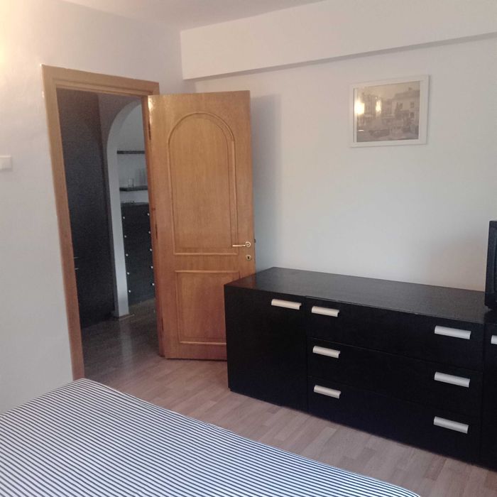 Închiriez apartament ultracentral ultramodern