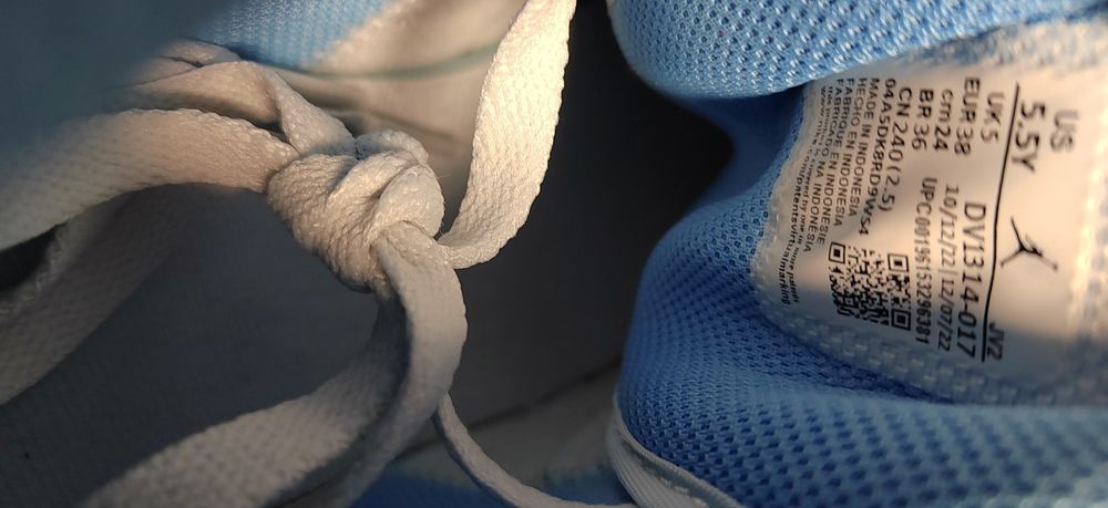 Nike Air Jordan 1 Mid Warped Swoosh, номер 38