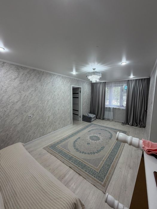 Продам квартиру комарова