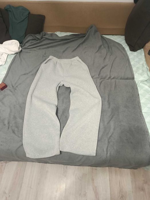 Pantaloni de trening baggy