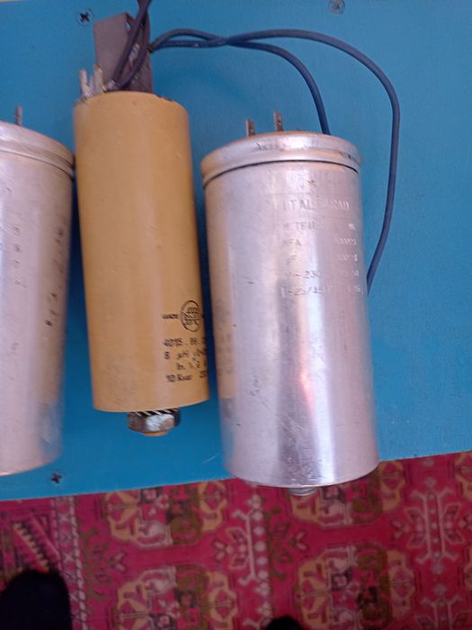 продаи зарядное устройство,конденцаторы