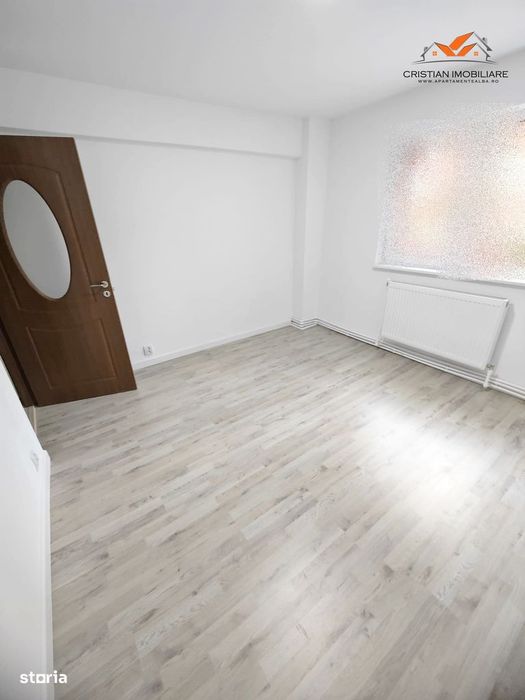 Apartament 2 camere decomandat, Parter cu balcon, Cetate-Piata !
