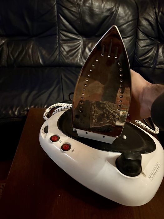 Stație de Călcat cu Aburi Nova IR-160 – Eficiență și Putere (2050W)