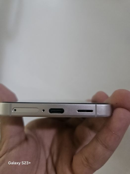 Samsung S24 8/128