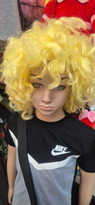 Продавам руса перука