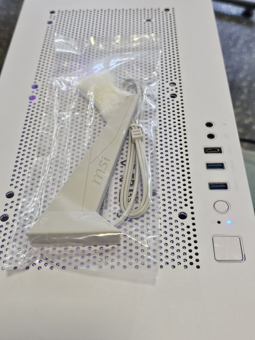 32GB DDR5, 5060TI 16GB, R5 7600X,  2TB - Gaming PC