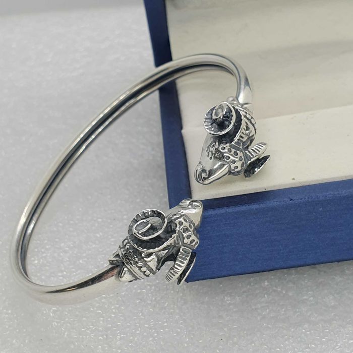 Нова масивна сребърна гривна