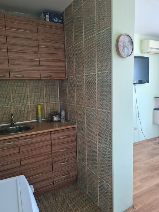 Дава се под наем Едностаен апартамент в Благоевград, Идеален център - 54 кв.м за 255 € - Снимка #2