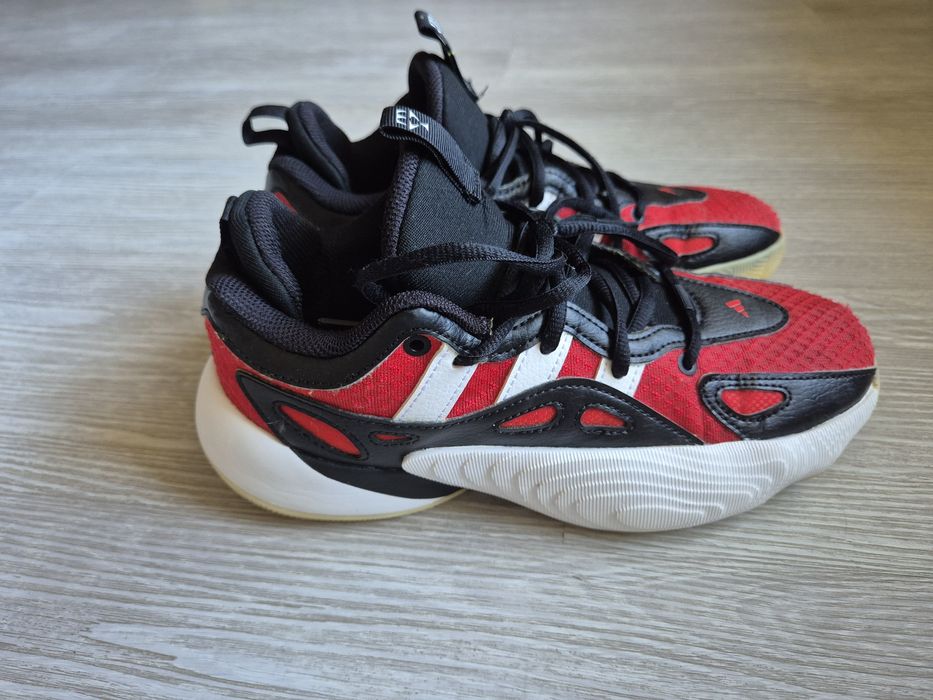 Баскетболни маратонки adidas TRAE UNLIMITED 2 J