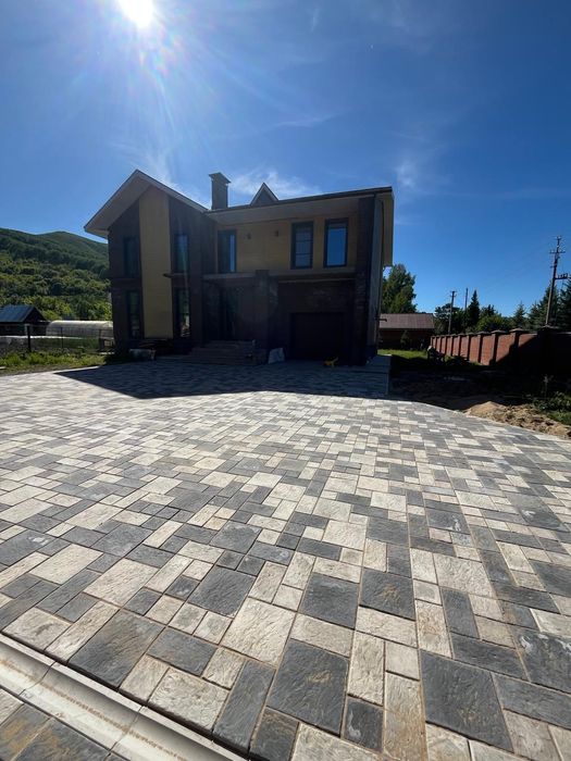 Укладка тротуарной плитки, брусчатки