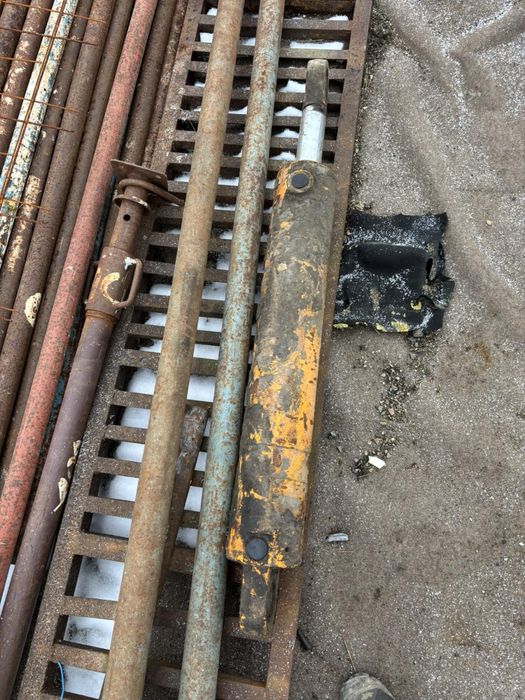 Плътно желязо на пръти 40мм  ламарина  дебела 15мм грайферна кофа