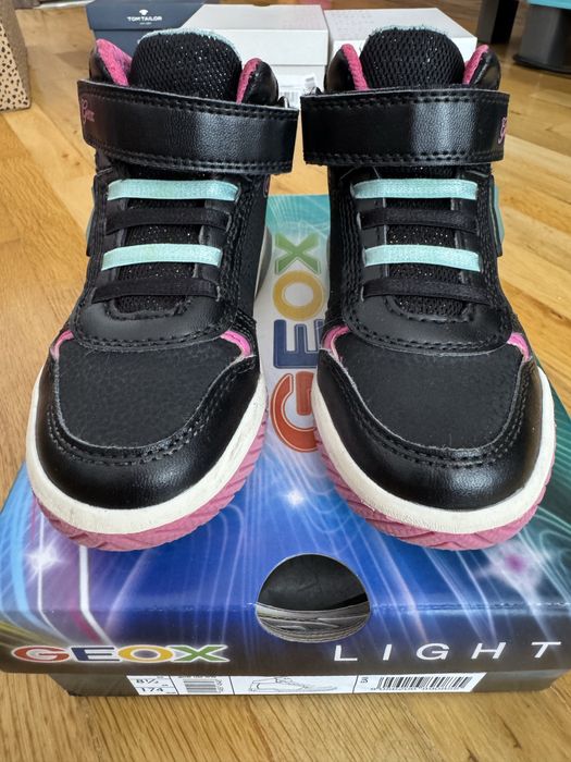 Geox светещи високи маратонки 26 р-р