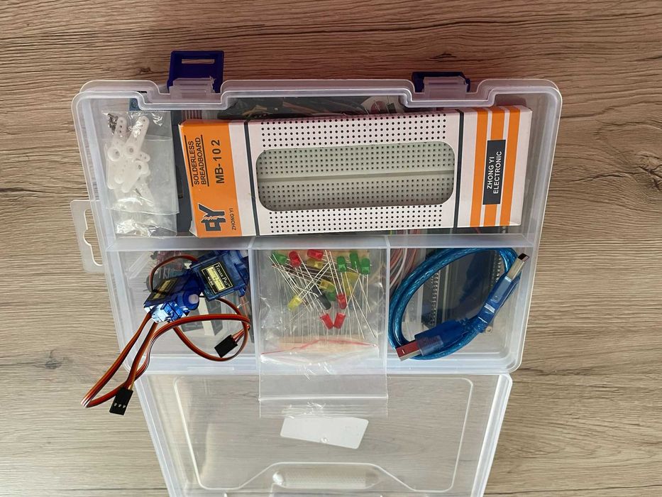 Kit compatibil Arduino Uno R3