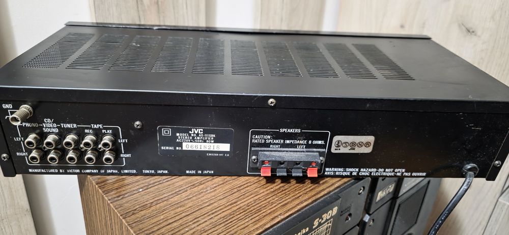 Тонколони TAGA с усилвател YAMAHA  и  RADIOTEHNIKA S-30  с усилв. JVC