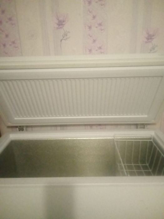 Продам морозильную камеру