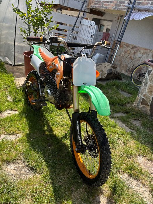 Мотор 125 кубика 4 тактов 2019 година