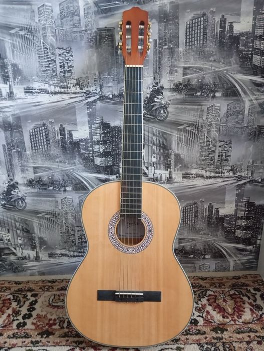 Гитара Devisev хорошего качества