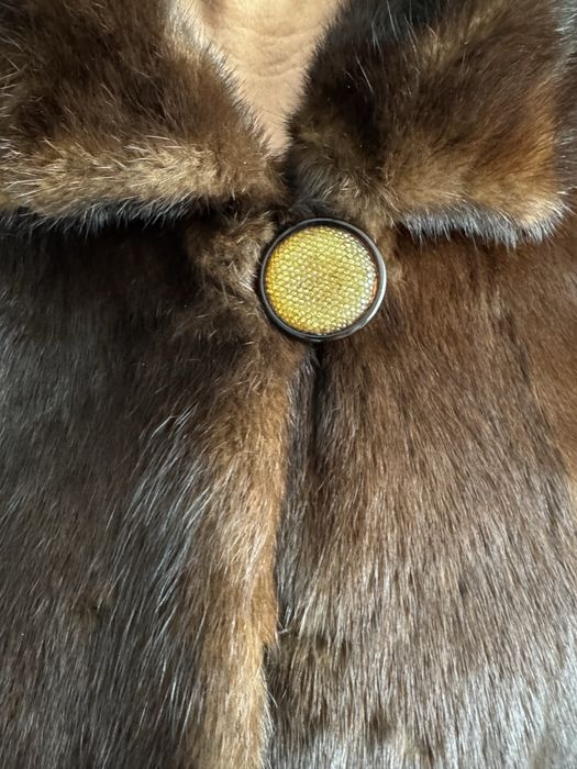 Продаю норковую шубу