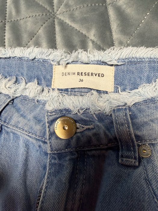 Дънки на марката reserved