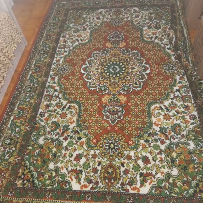 Ковер шерстяной.