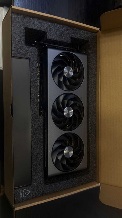 Hope Amanet P7 Sapphire AMD Radeon RX 7800 XT 16GB
